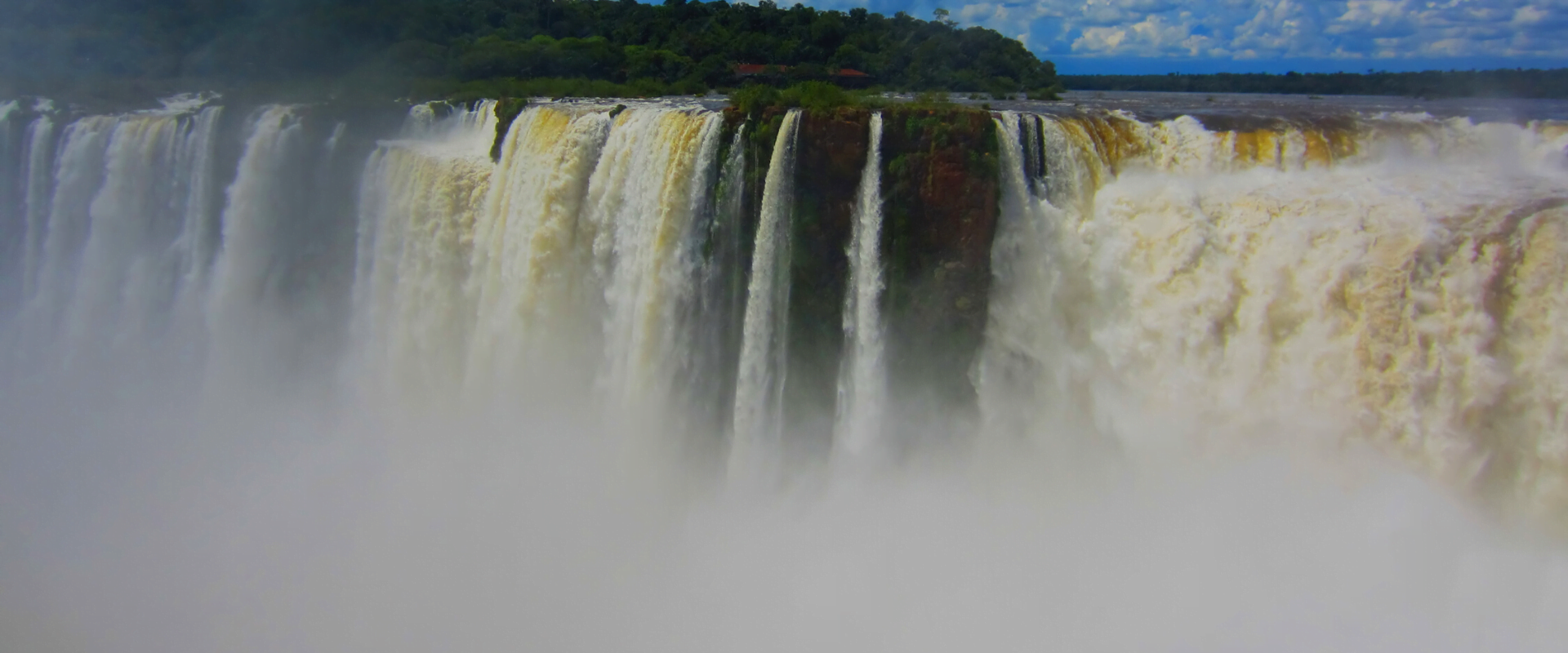 vamos-expeditions-trip-iguazu-fall-Brazil-tour